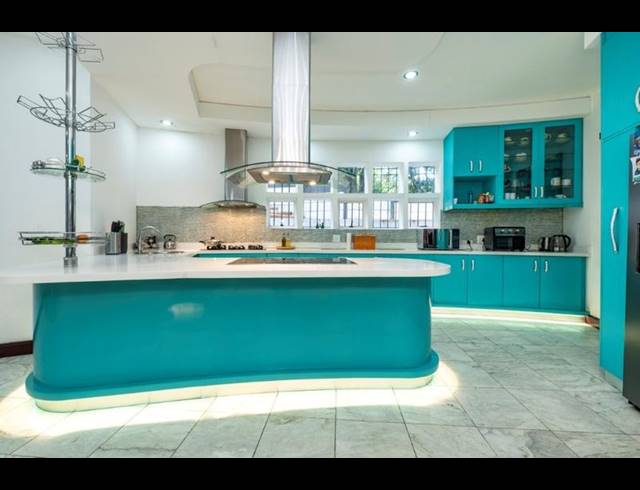 5 BEDROOM HOUSE FOR SALE IN OAKDENE